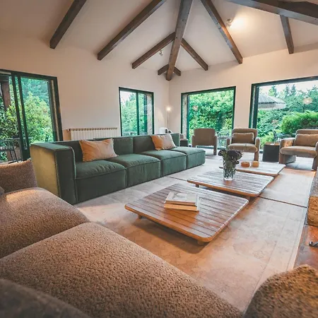 Holacamp Camino فيلة O Pino